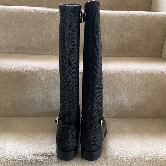 NIB COLE HAAN TALL BLACK LEATHER HEELED BOOTS - Picture 4 of 6